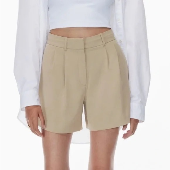 Babaton Pleated 5” Short - Picture 2 of 7